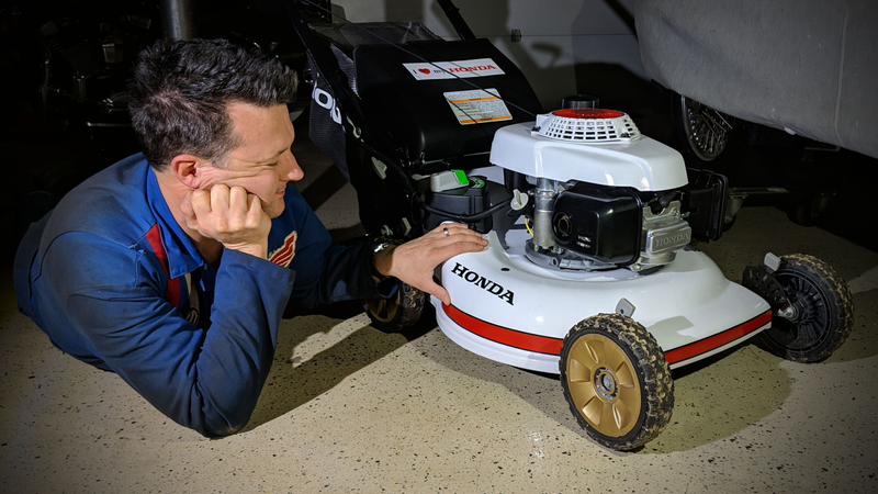 McMike and the Honda McMower HRRA273 preparing for winter testing - archive portrait, last week